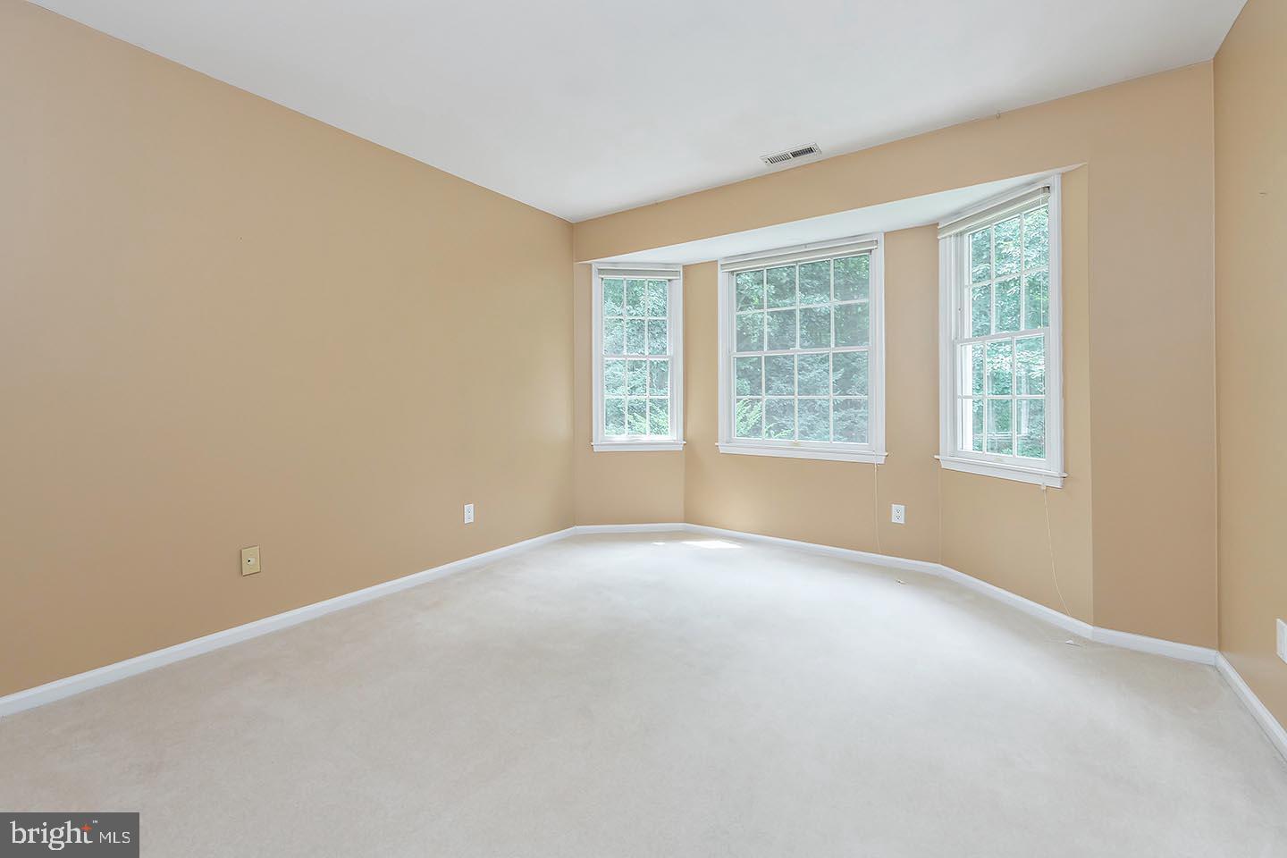 21 WINDING WAY