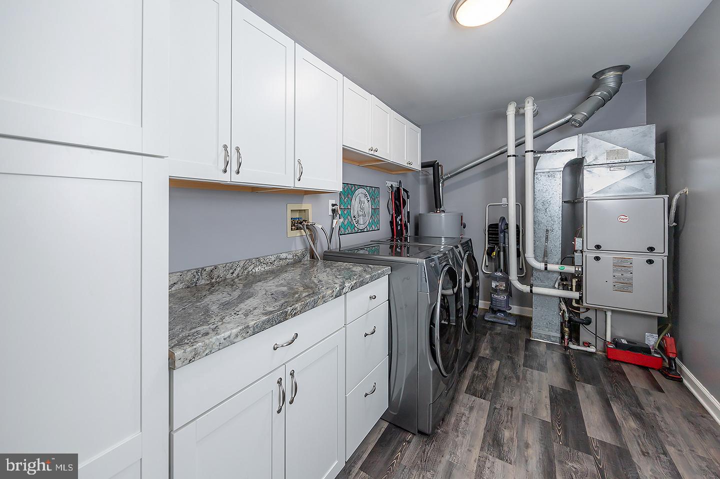 39 MURPHY AVENUE