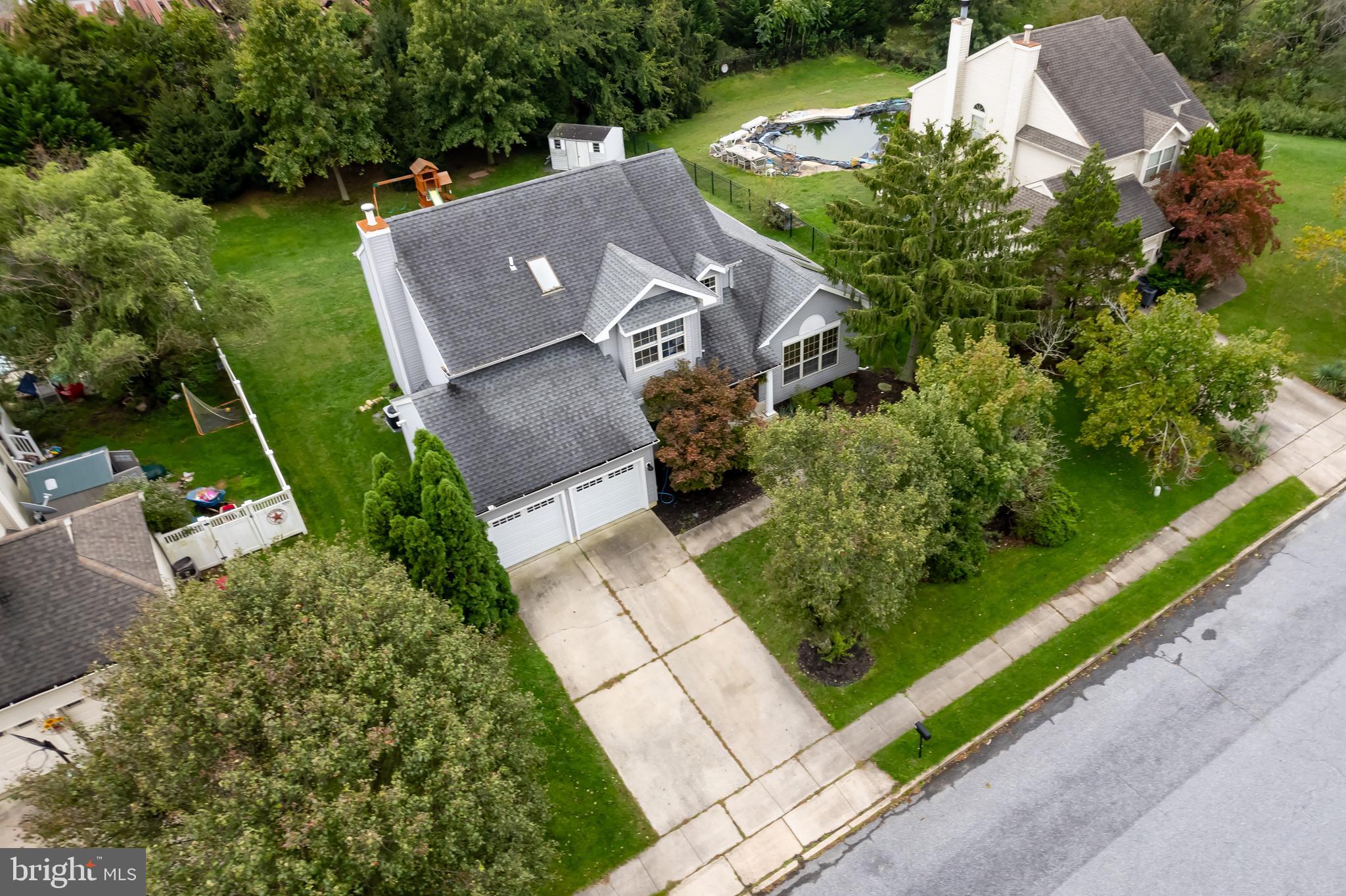 4 Derby DRIVE