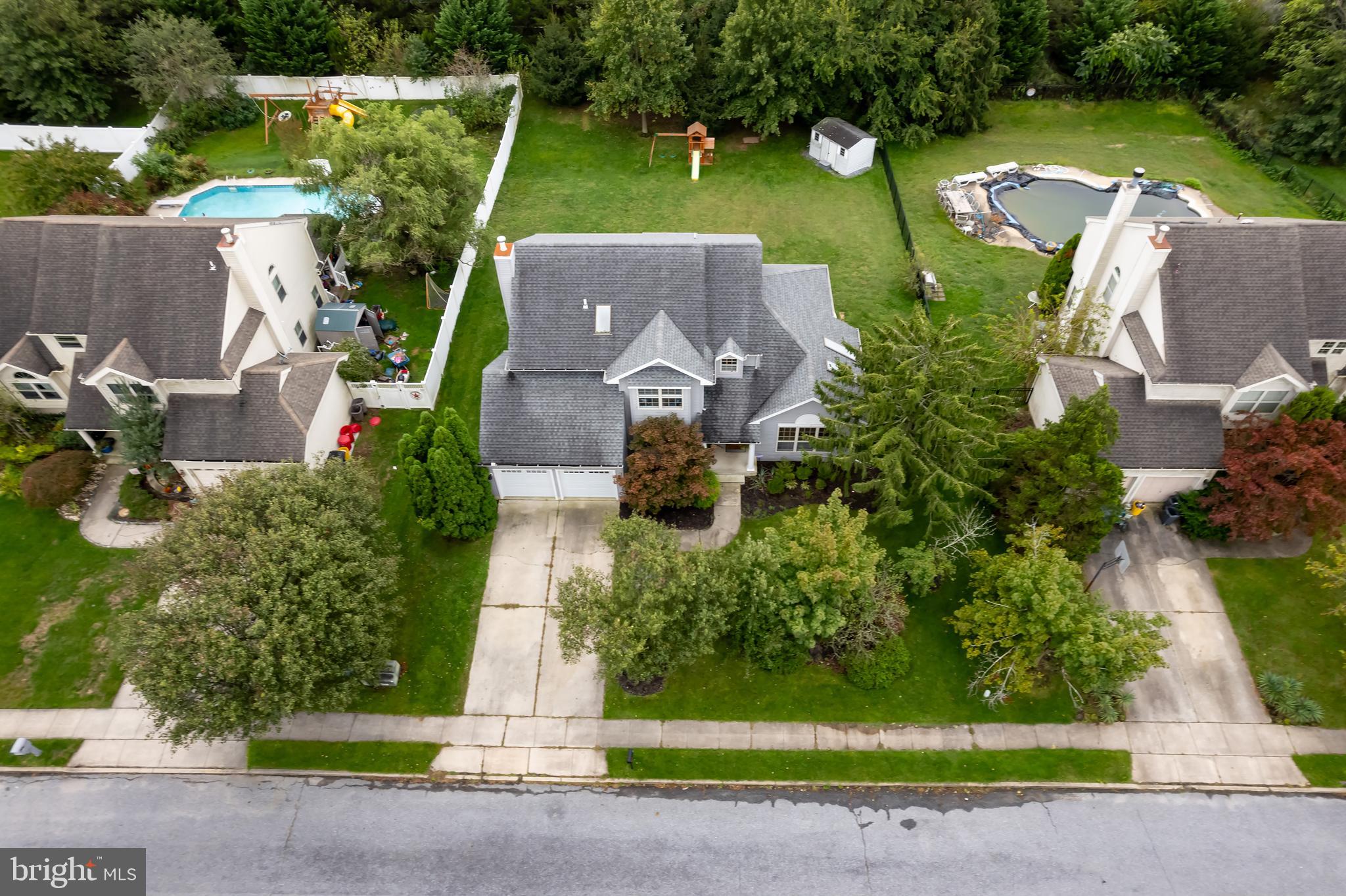 4 Derby DRIVE
