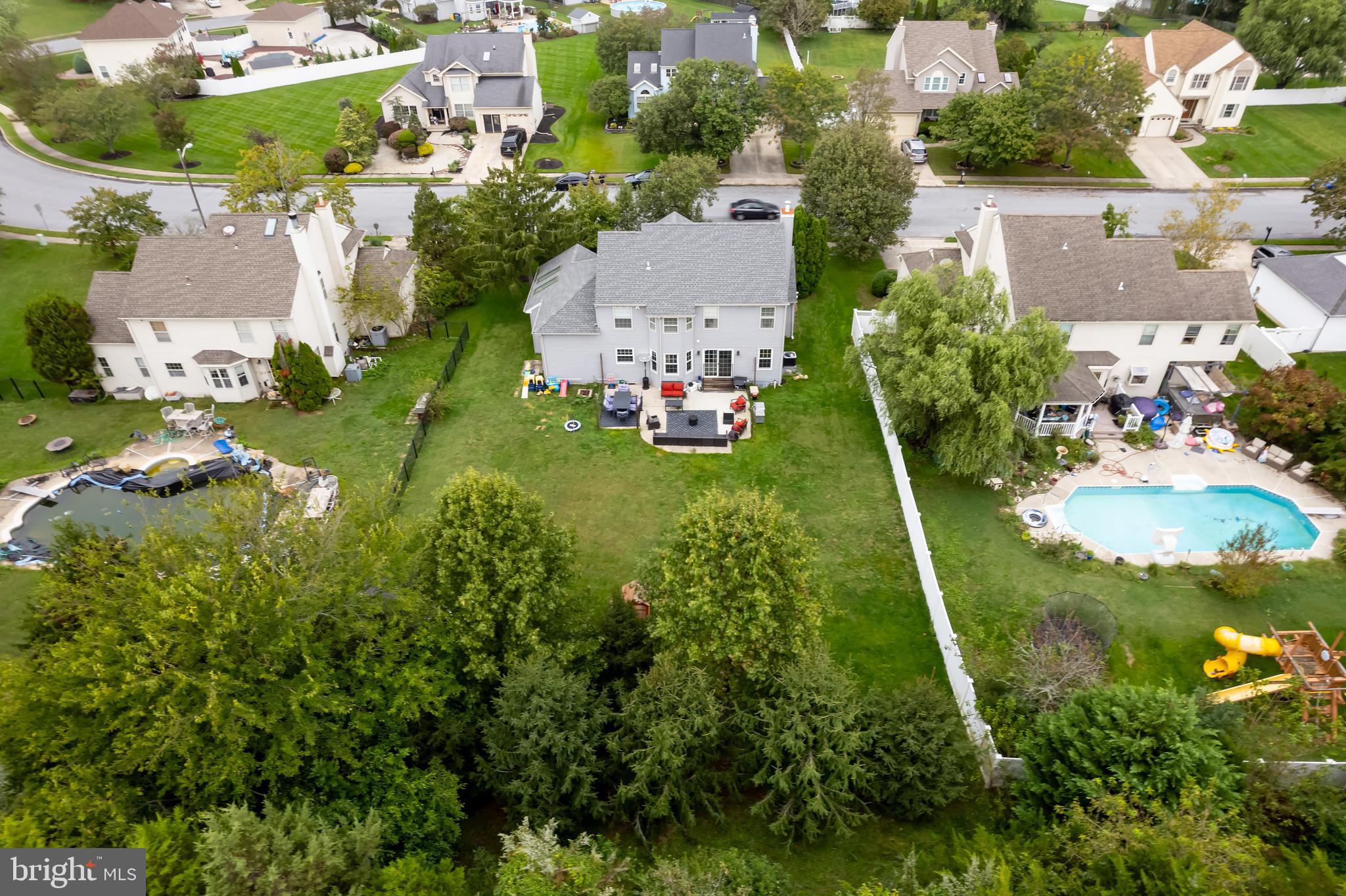 4 Derby DRIVE