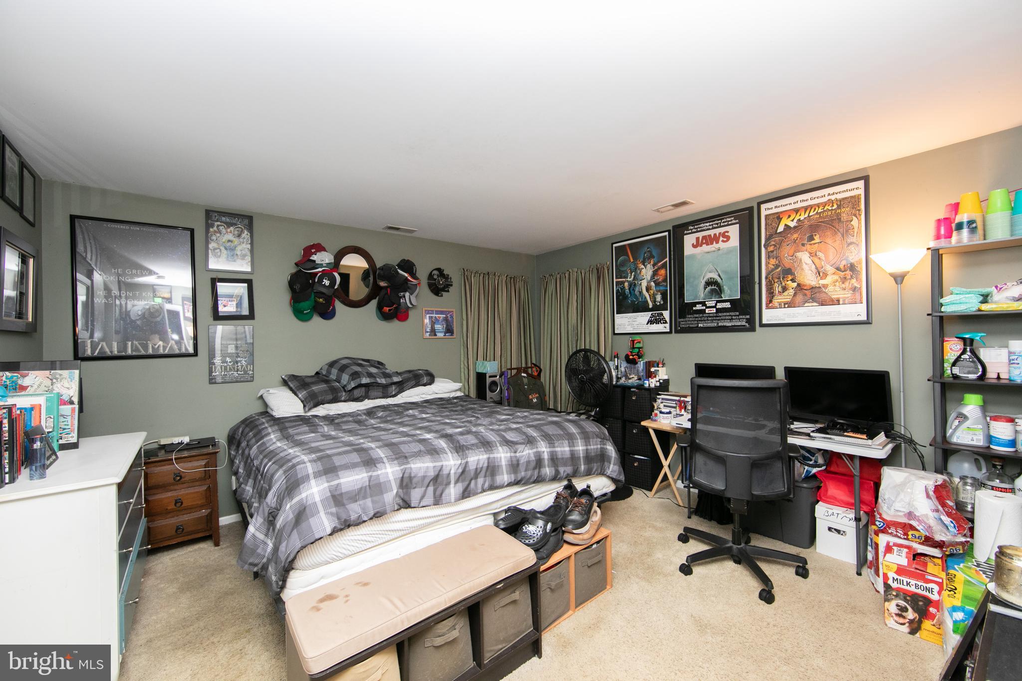 1352 Tristram CIRCLE