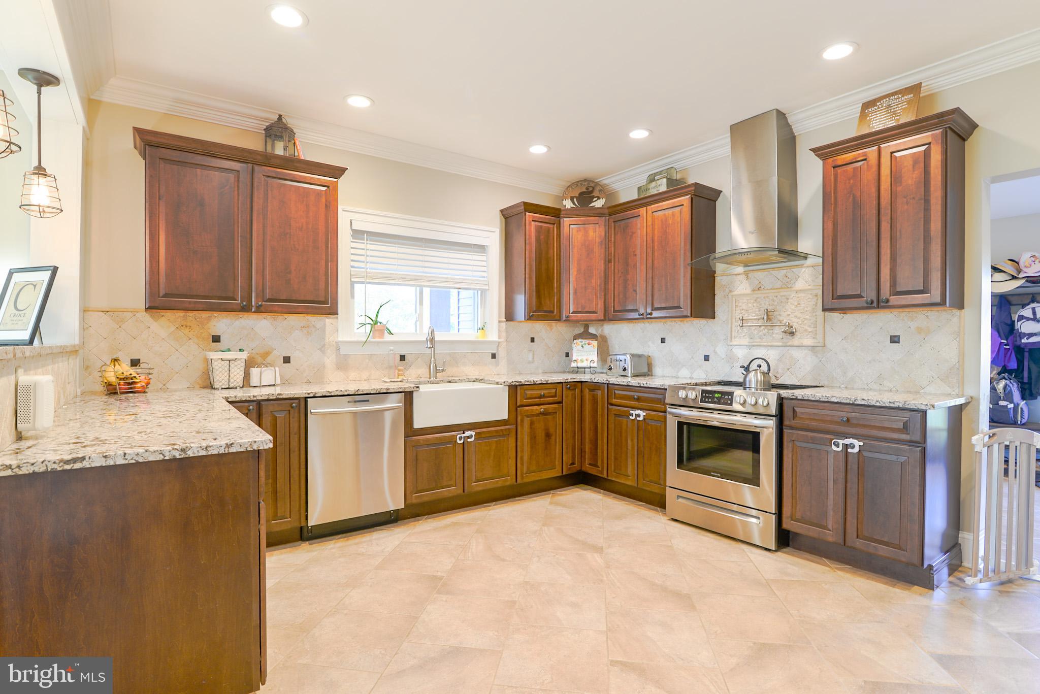 651 Union ROAD