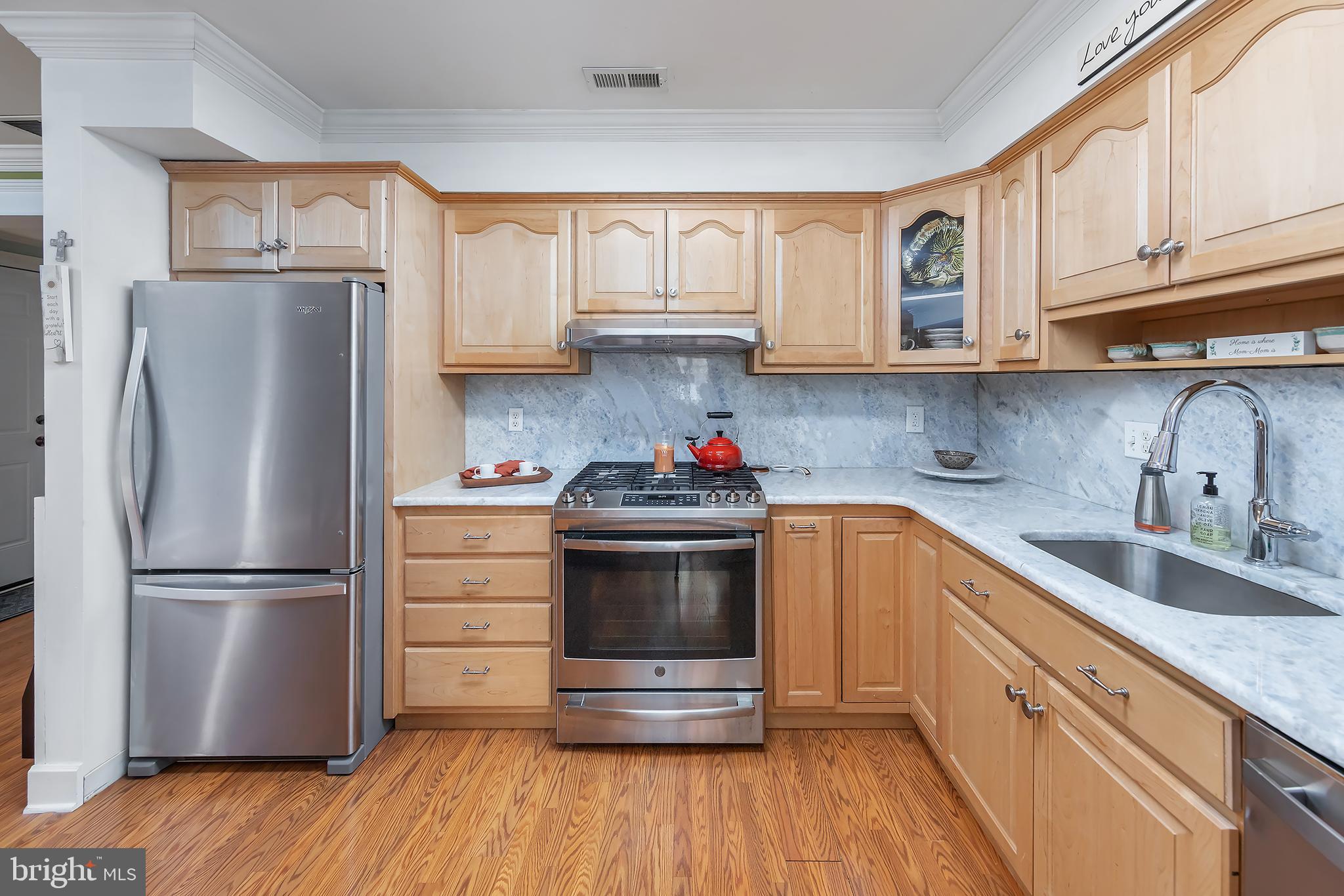 272 Strawbridge LANE