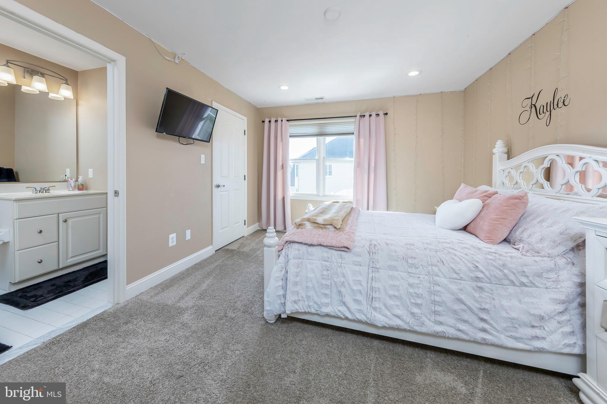 307 Belmont Ct