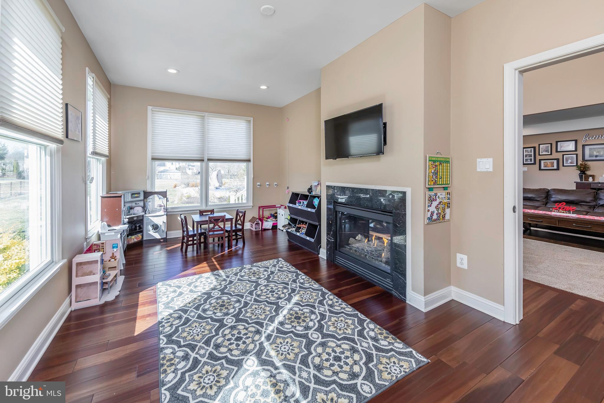 307 Belmont Ct