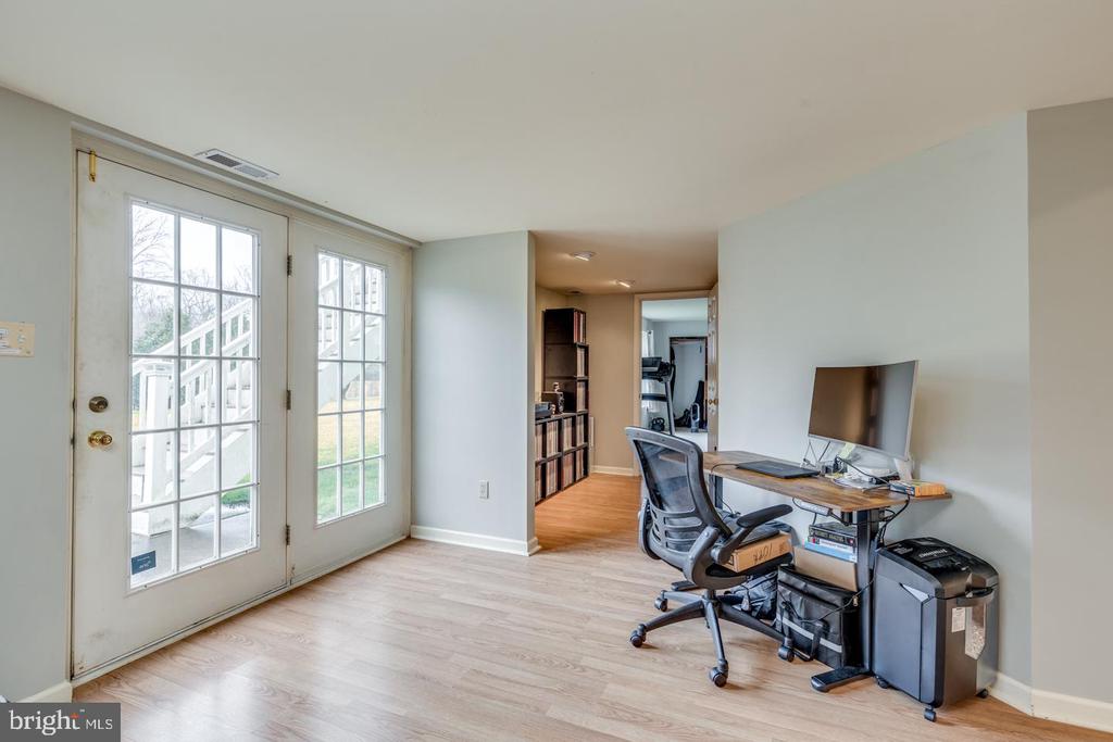 27 TURTLE CREEK DRIVE