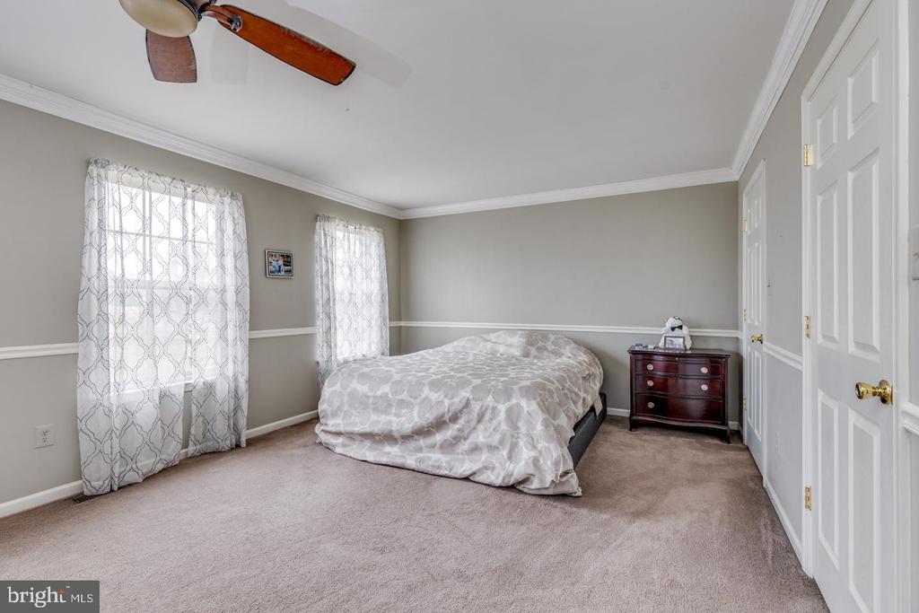 27 TURTLE CREEK DRIVE