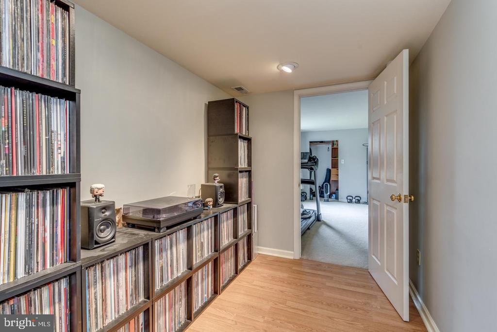 27 TURTLE CREEK DRIVE