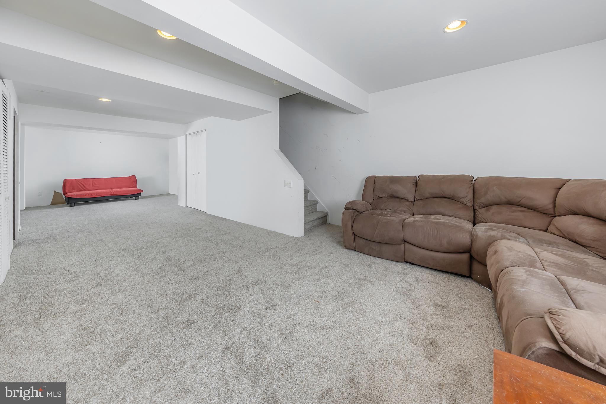 13 Winterberry Ct