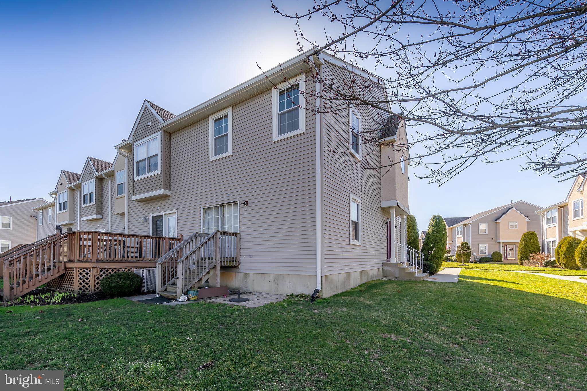 13 Winterberry Ct