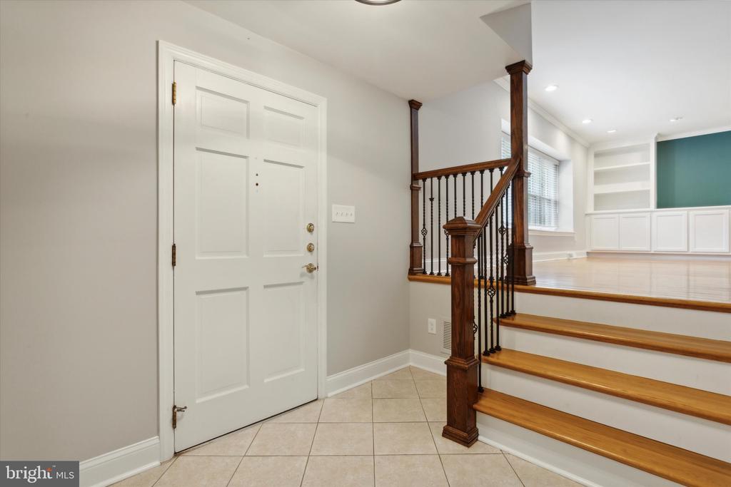 928 DONCASTER DRIVE