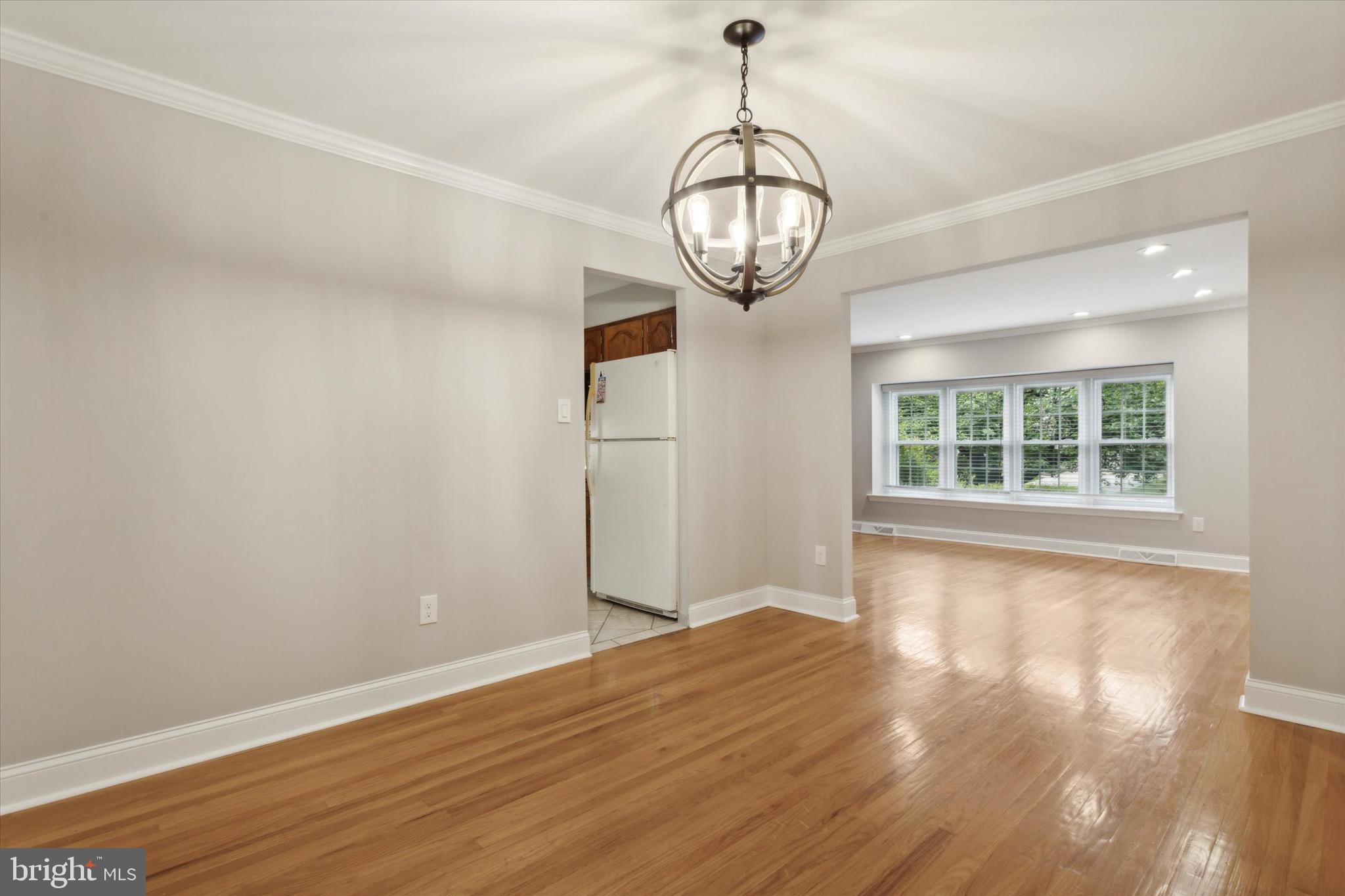 928 DONCASTER DRIVE