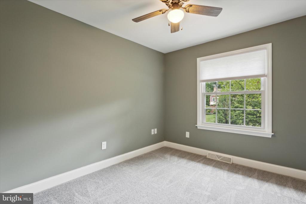 928 DONCASTER DRIVE