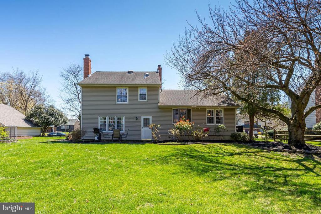 928 DONCASTER DRIVE
