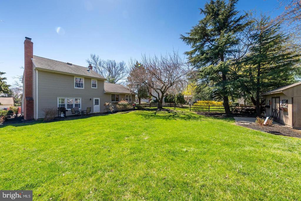 928 DONCASTER DRIVE