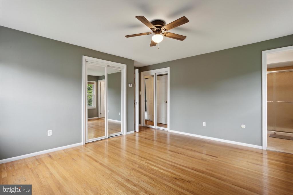 928 DONCASTER DRIVE