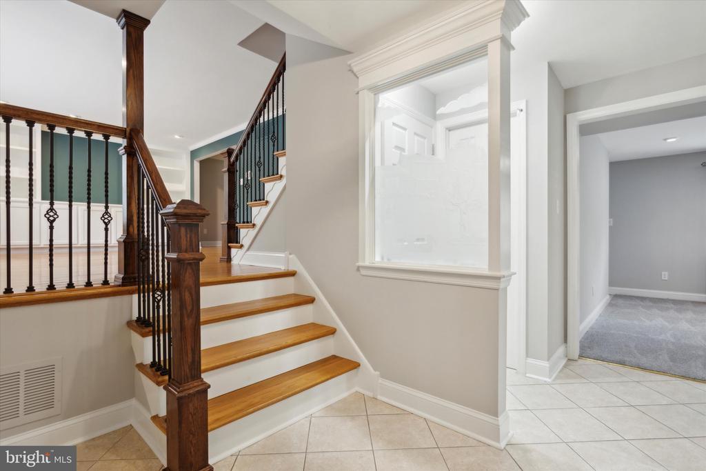 928 DONCASTER DRIVE