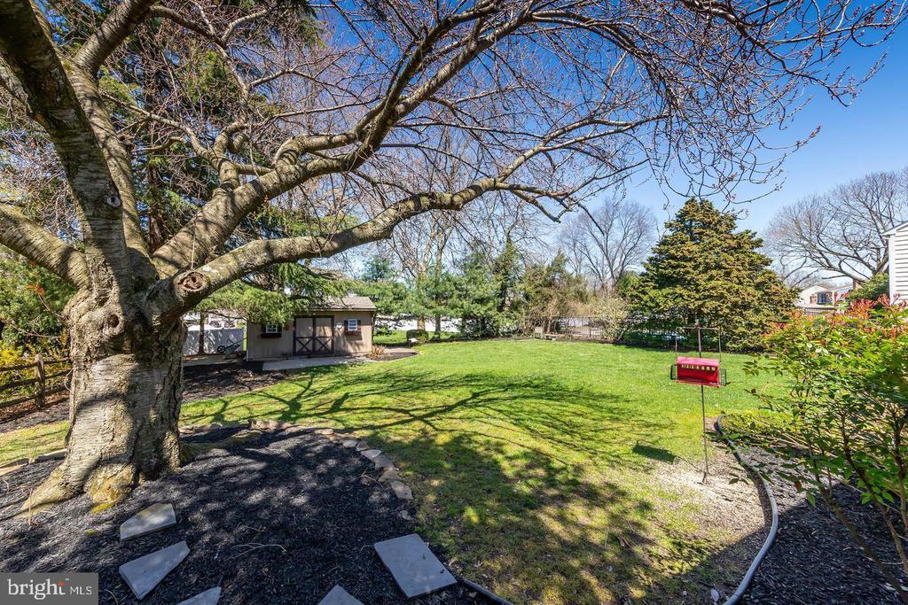 928 DONCASTER DRIVE
