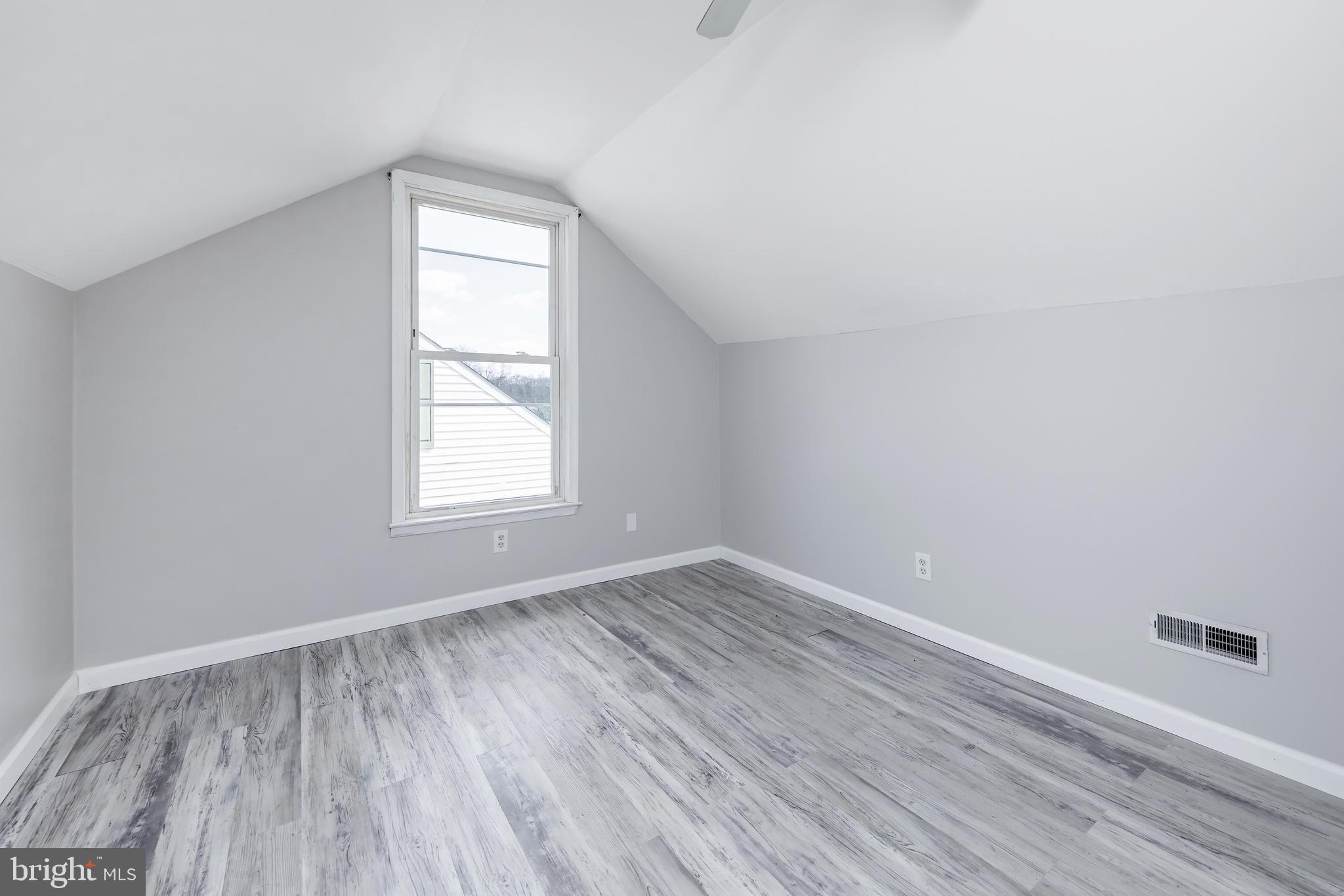 324 Haverford Ave