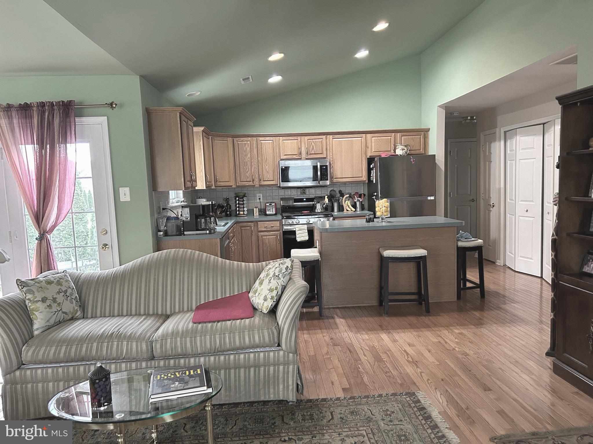 420 WOODRUFF TRAIL