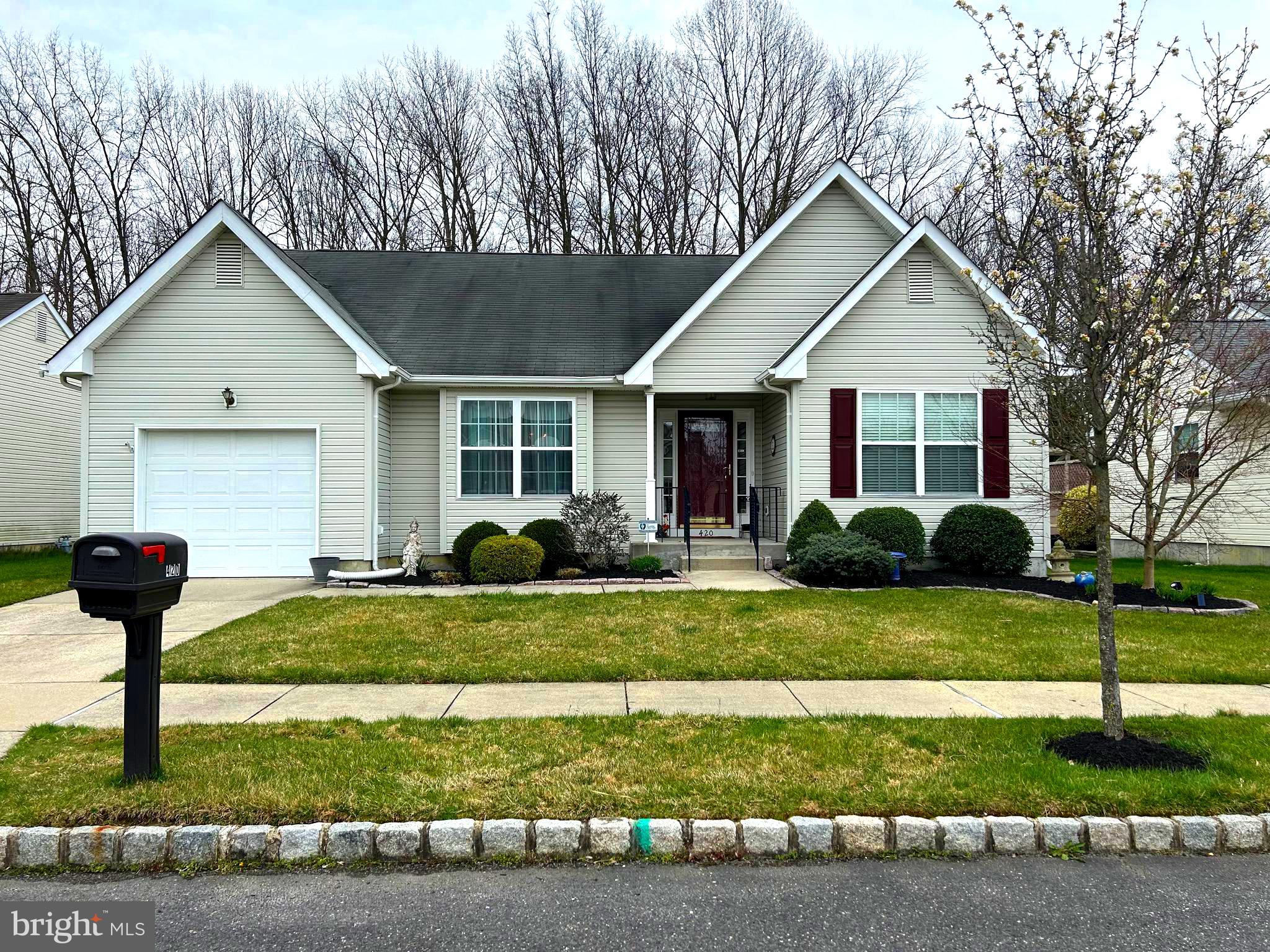 420 WOODRUFF TRAIL