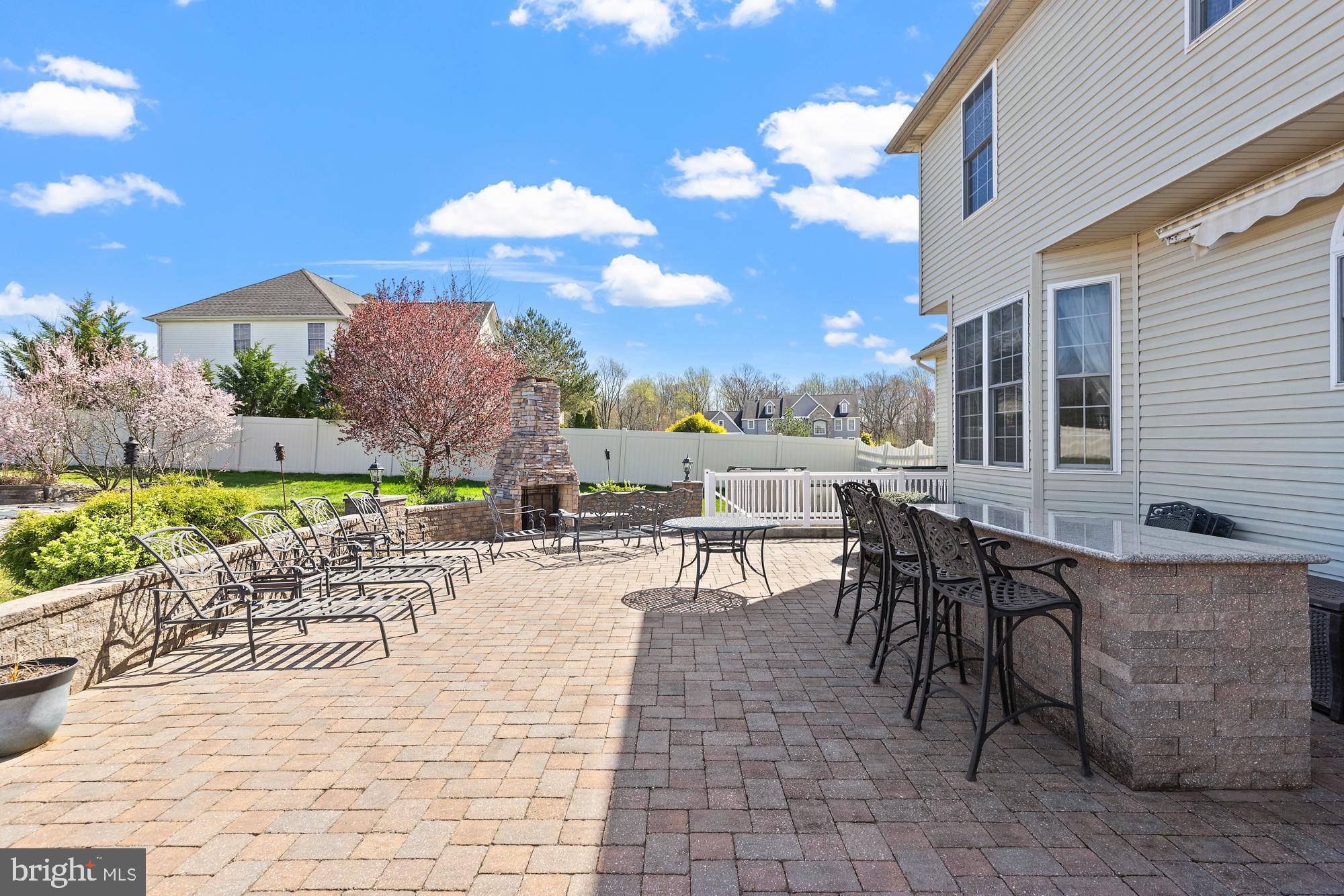 303 Sugar Bush Ct