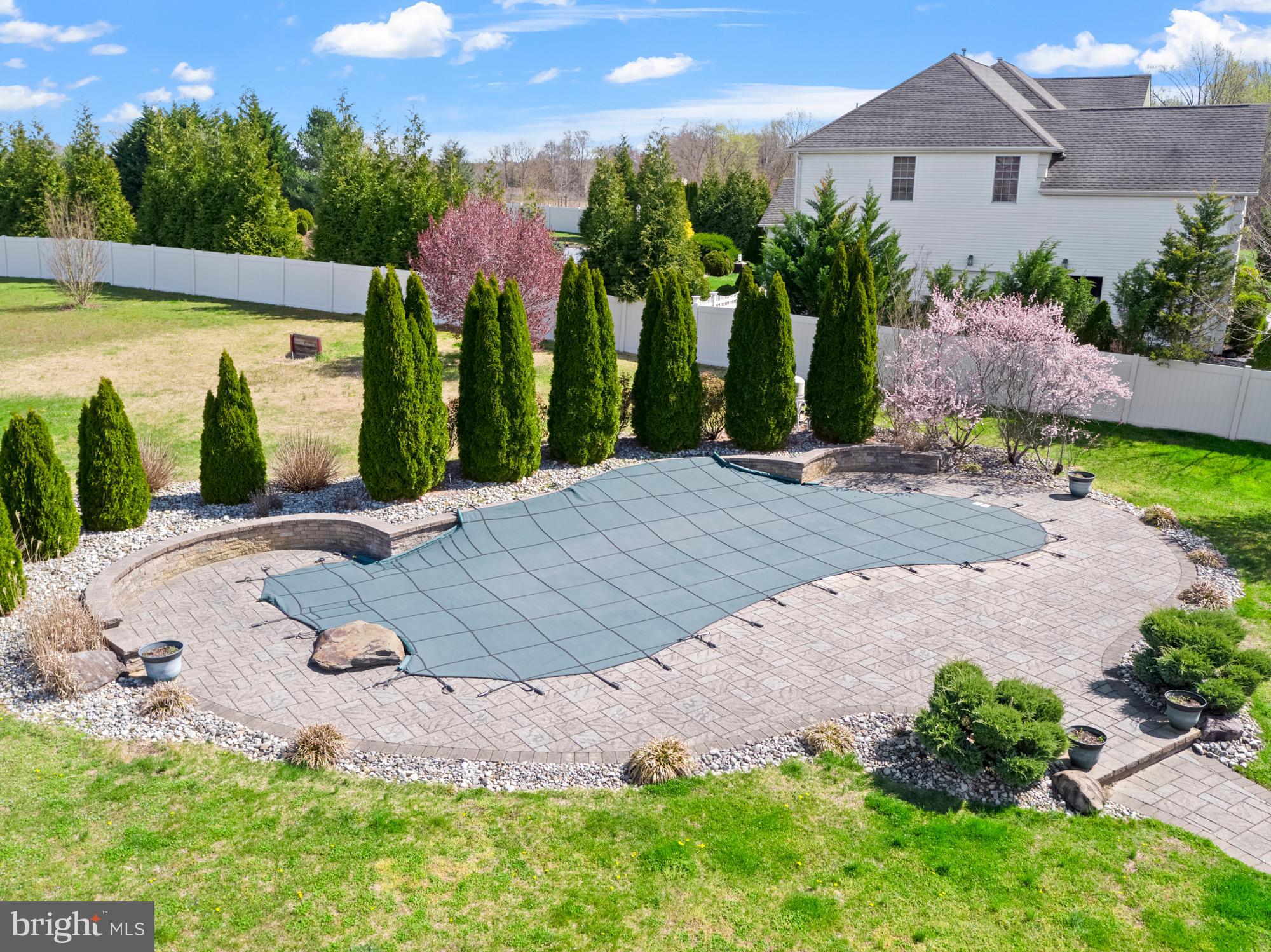 303 Sugar Bush Ct