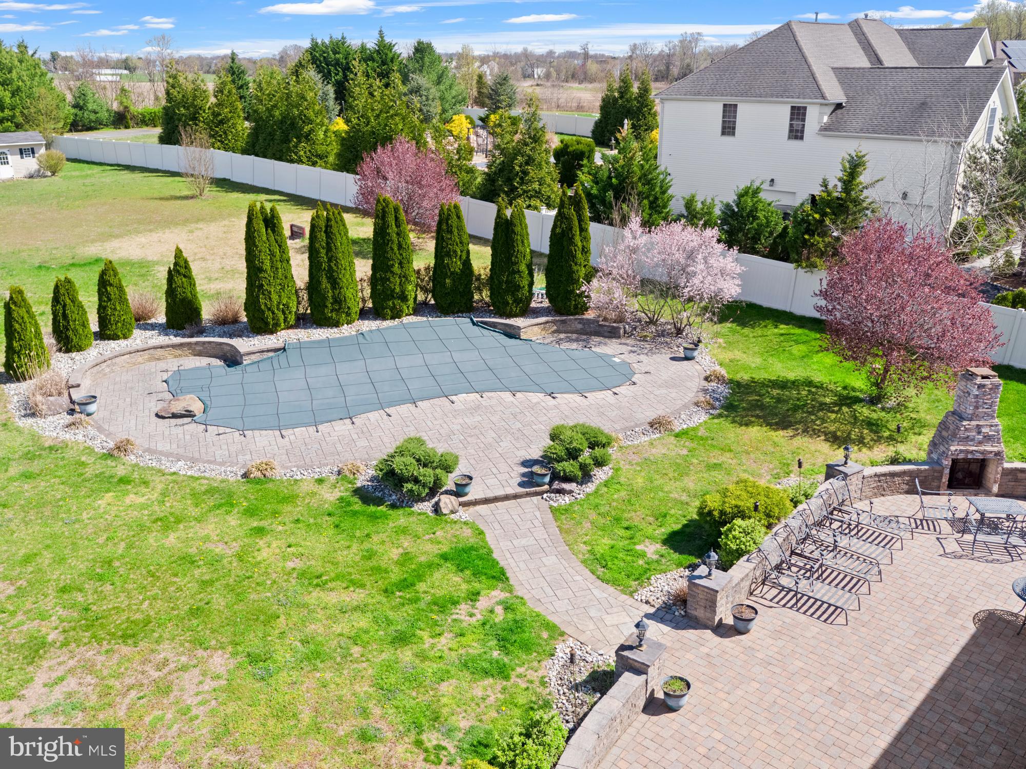 303 Sugar Bush Ct