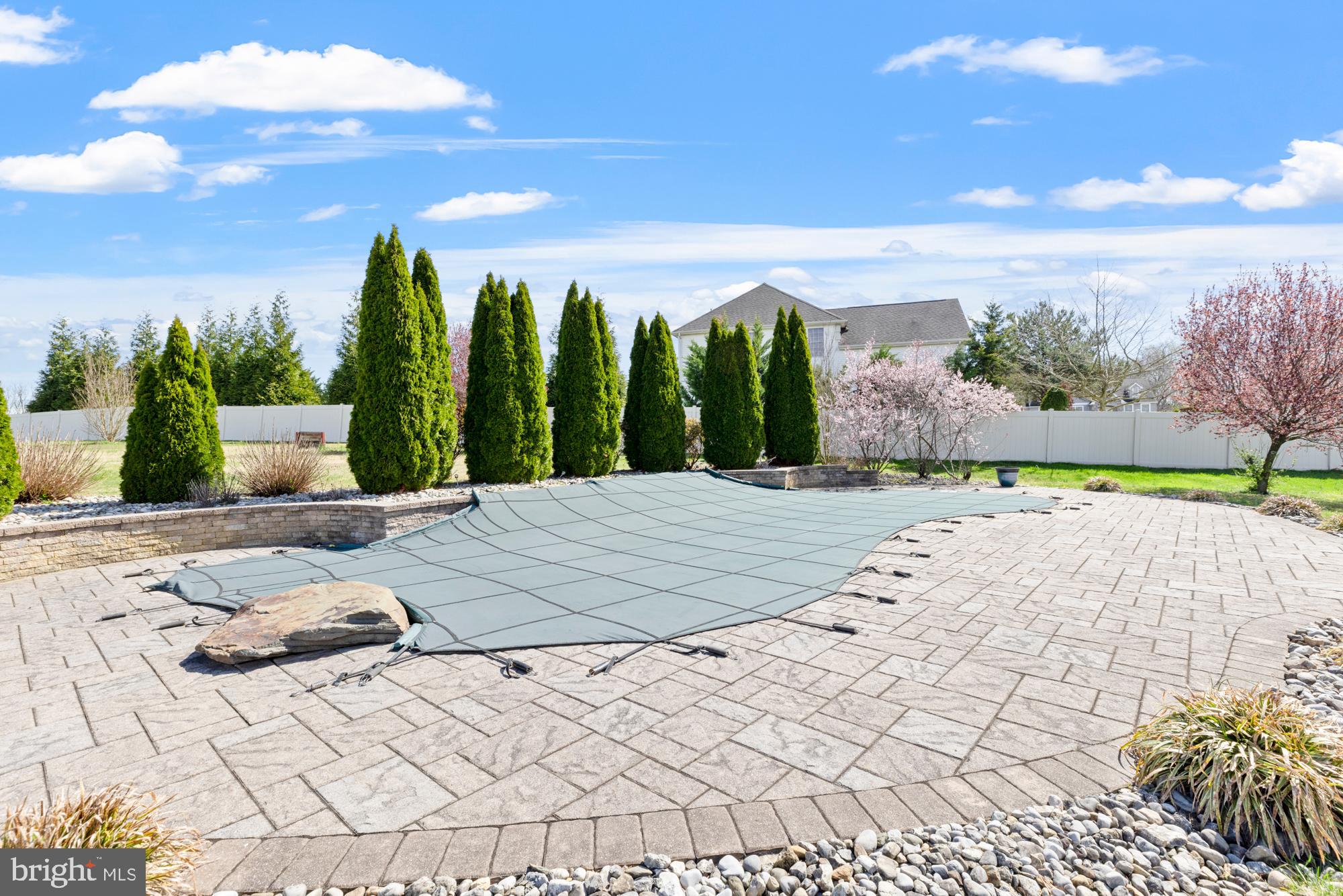 303 Sugar Bush Ct