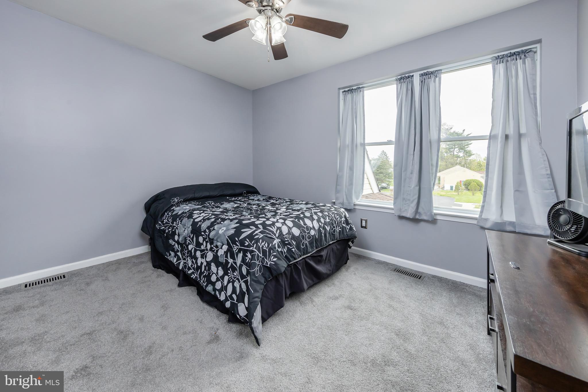 807 Heritage Rd