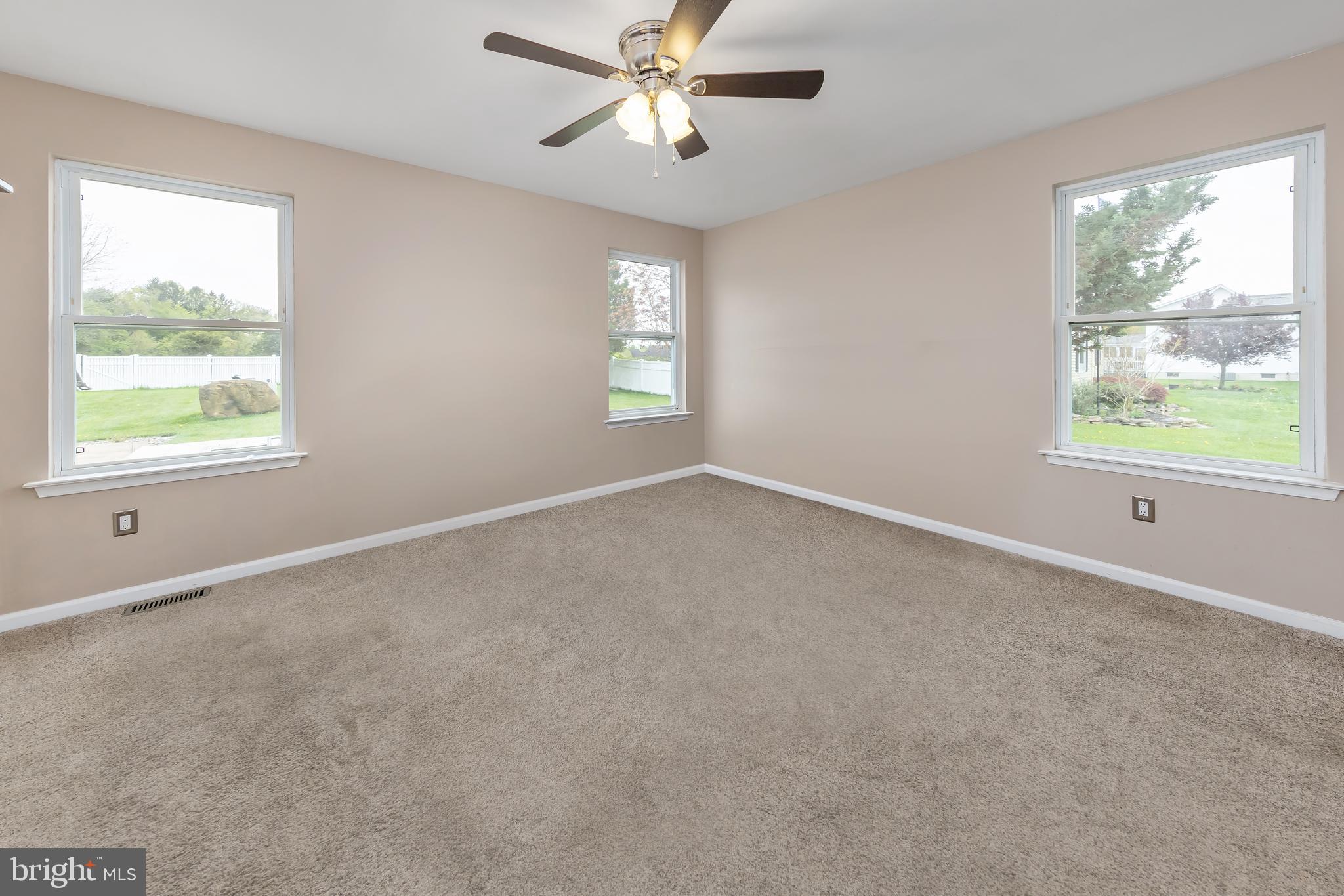 807 Heritage Rd