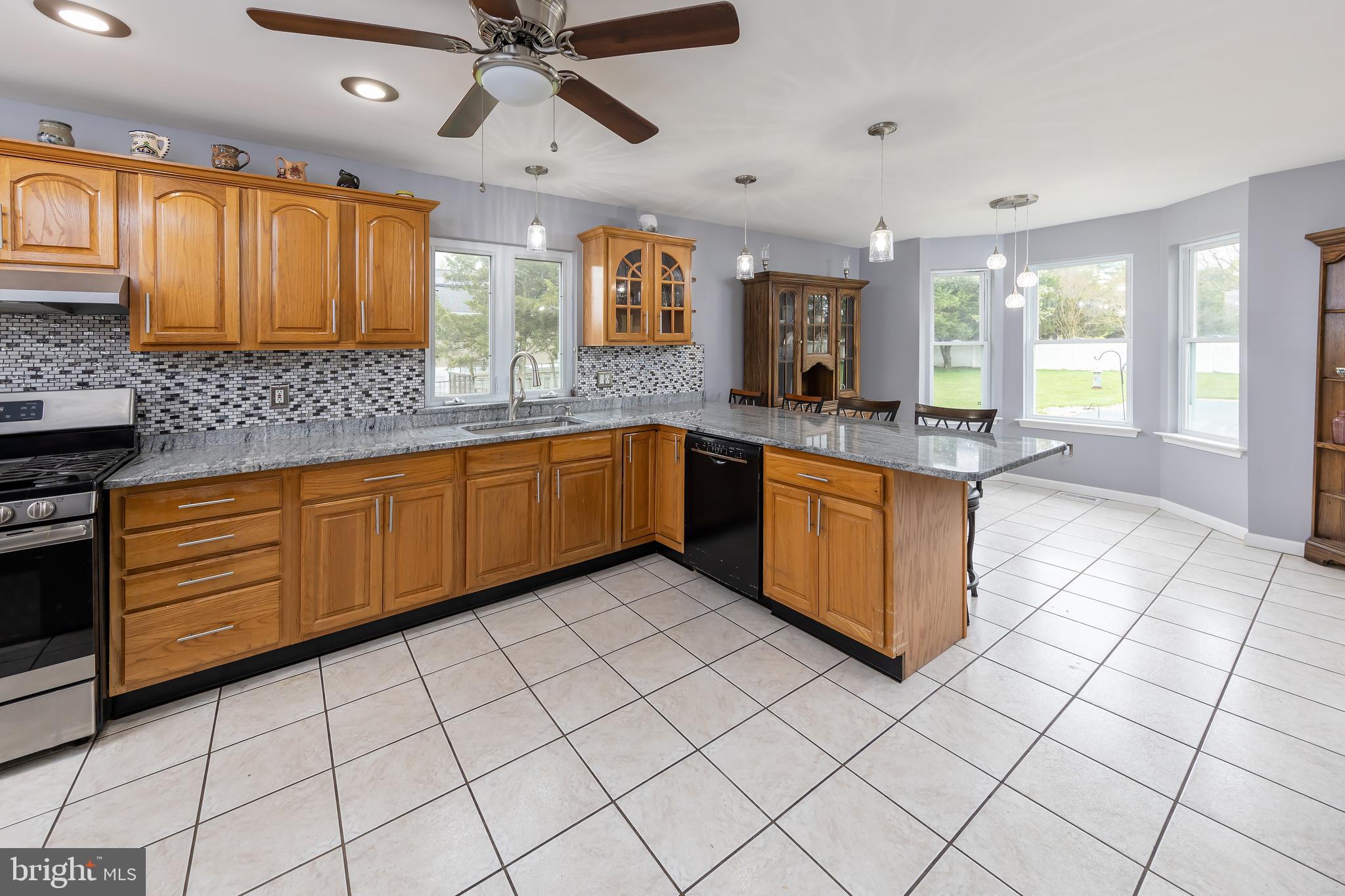 807 Heritage Rd