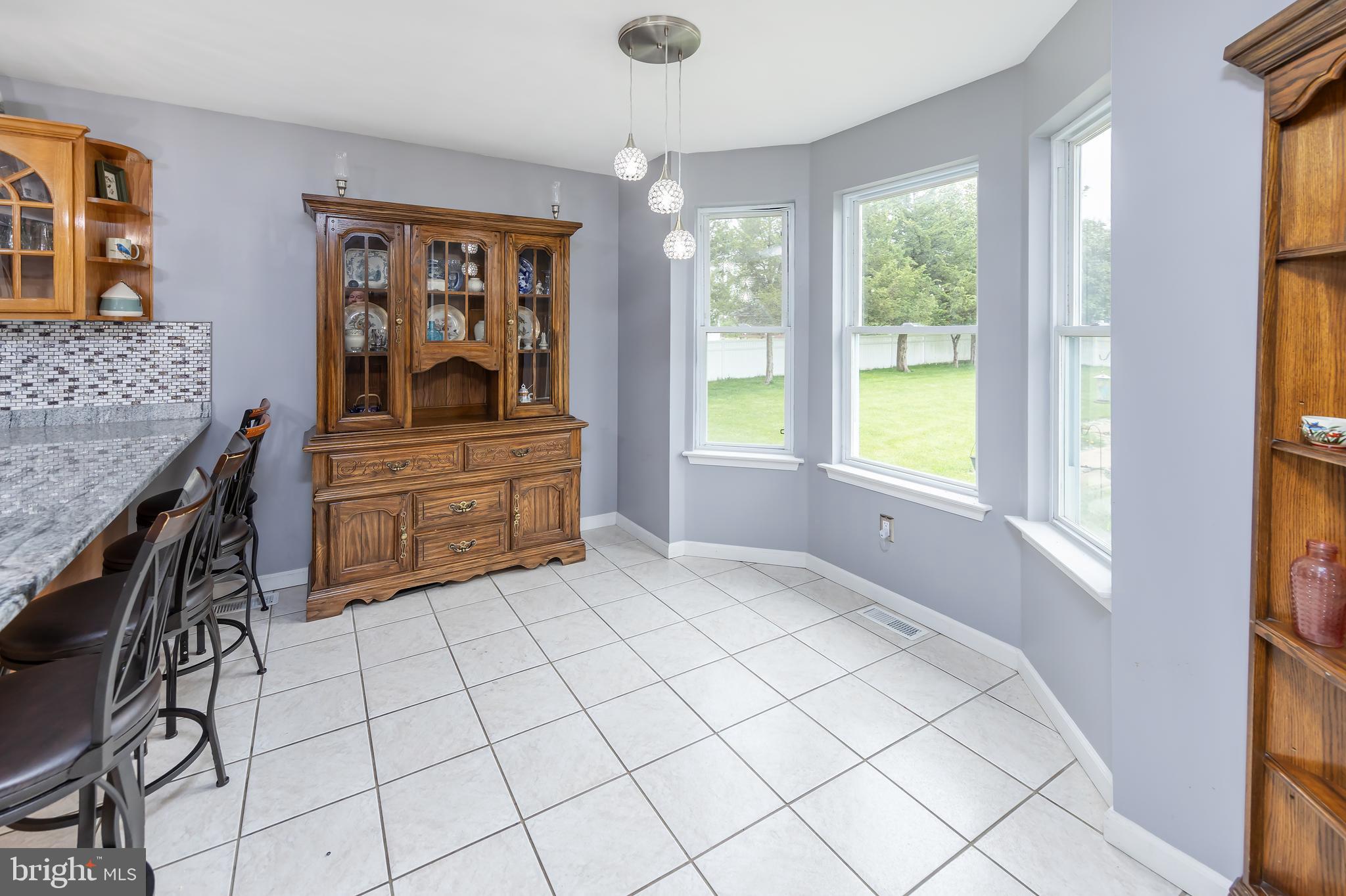 807 Heritage Rd
