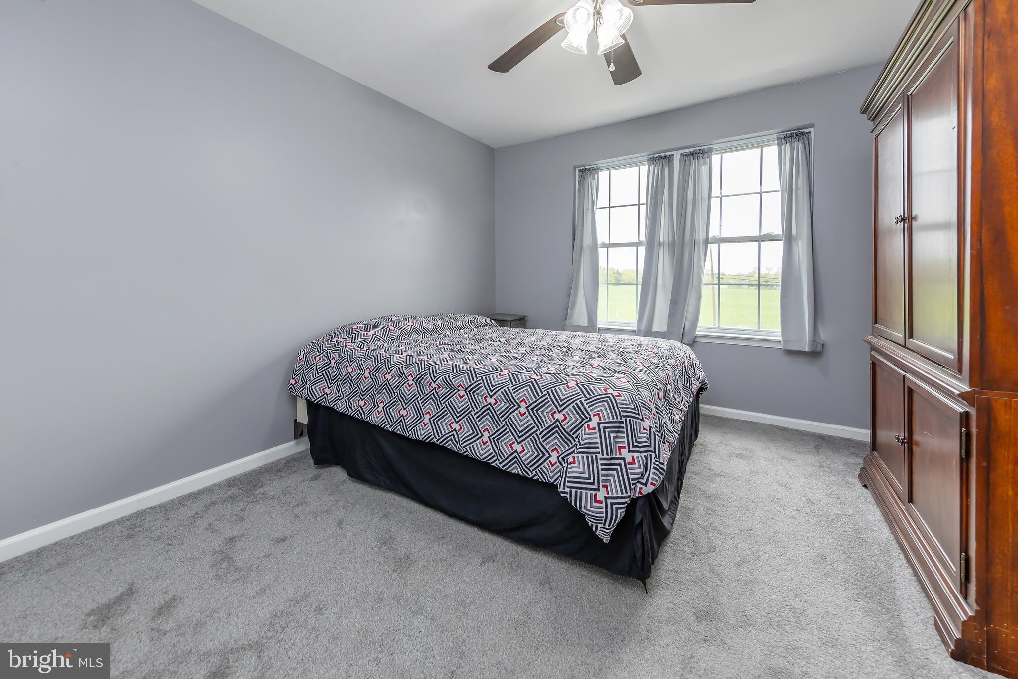 807 Heritage Rd