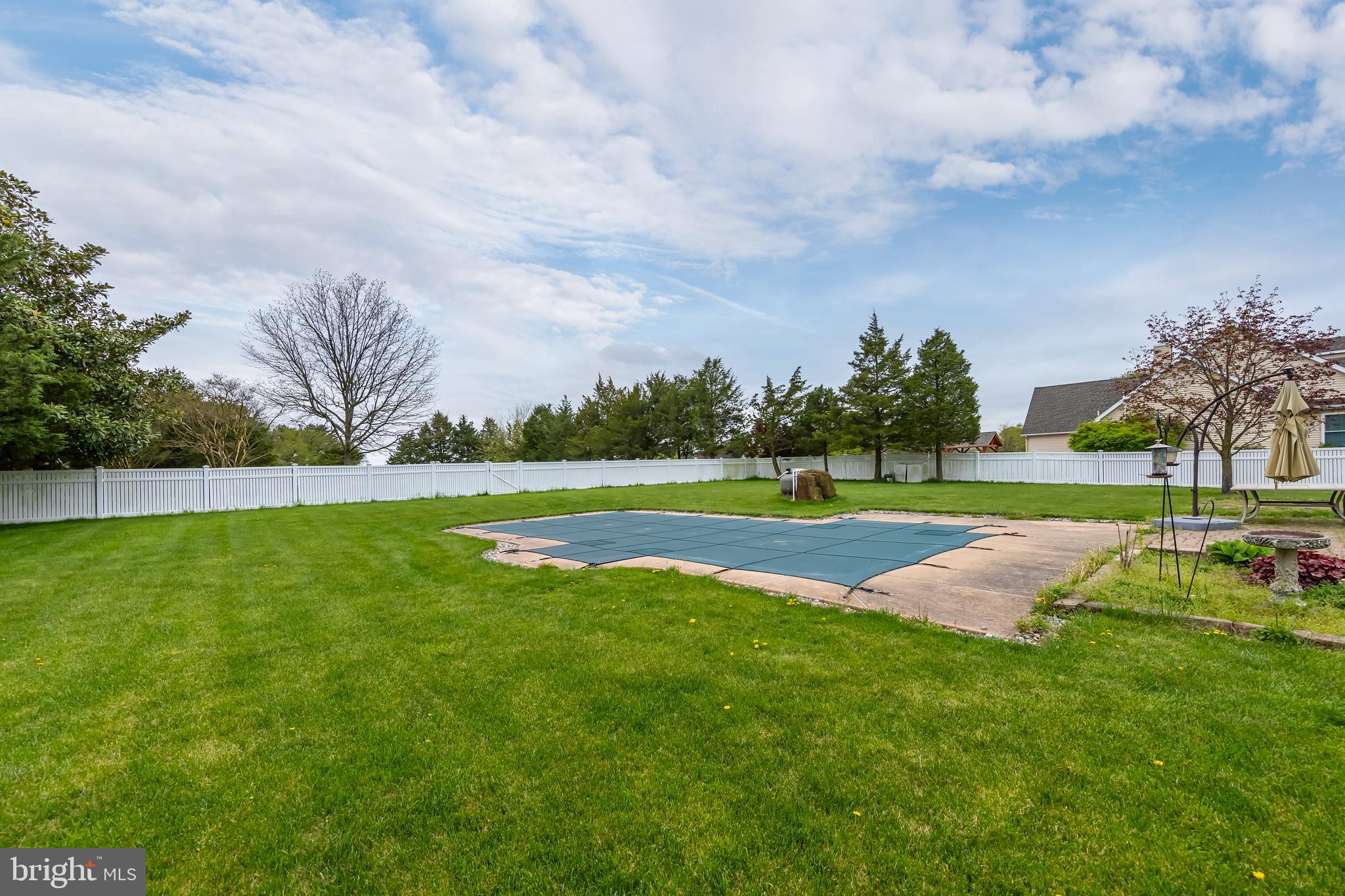 807 Heritage Rd