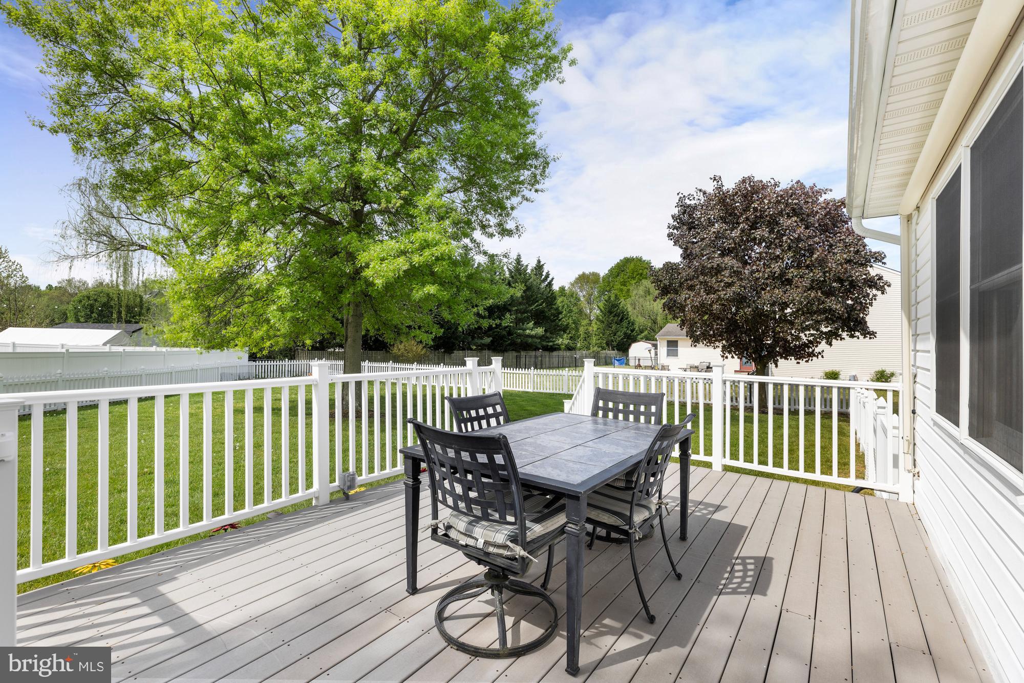 1406 Swan Ln