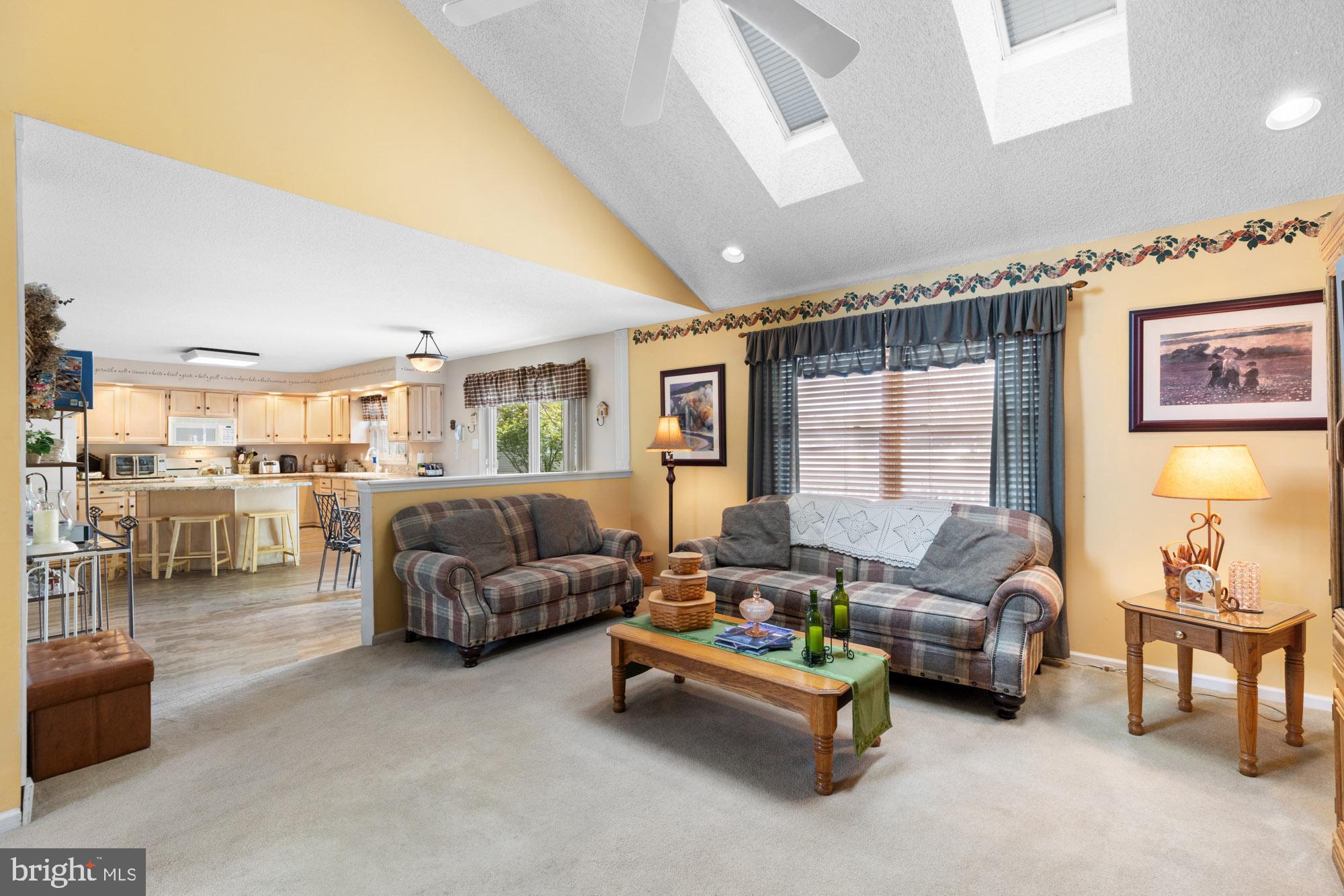 1406 Swan Ln