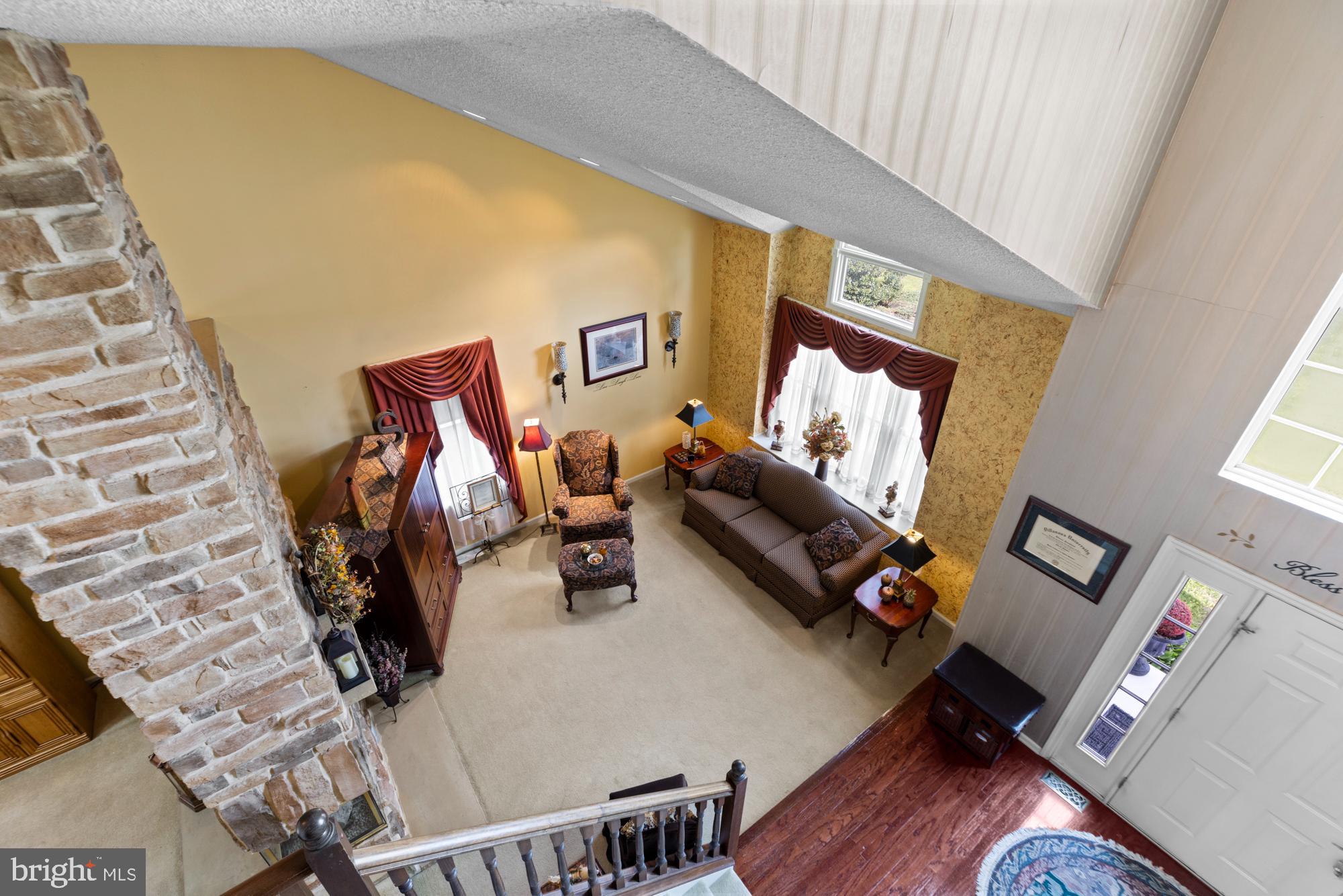 1406 Swan Ln