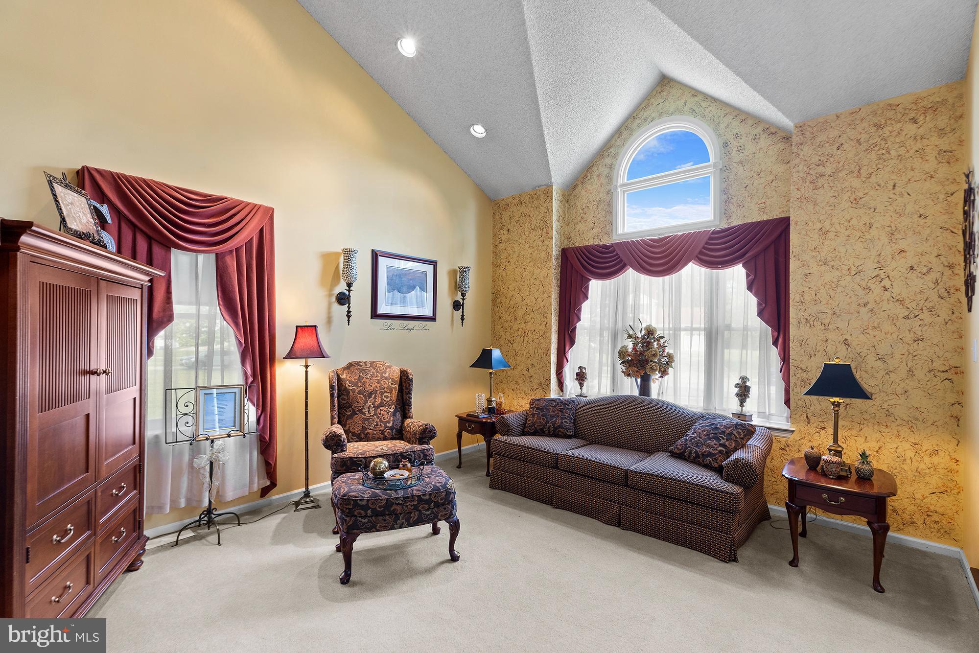 1406 Swan Ln