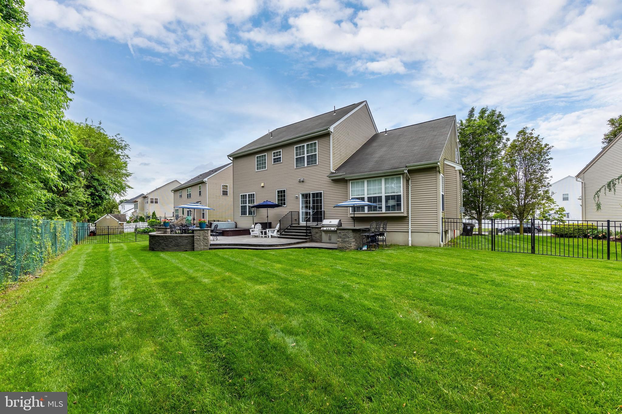 624 Bainbridge Dr