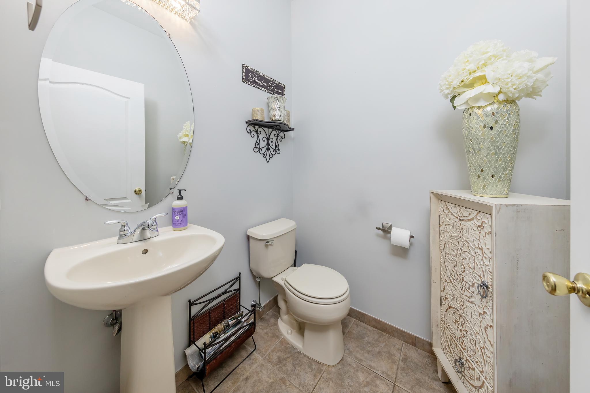 15 Valley Ln