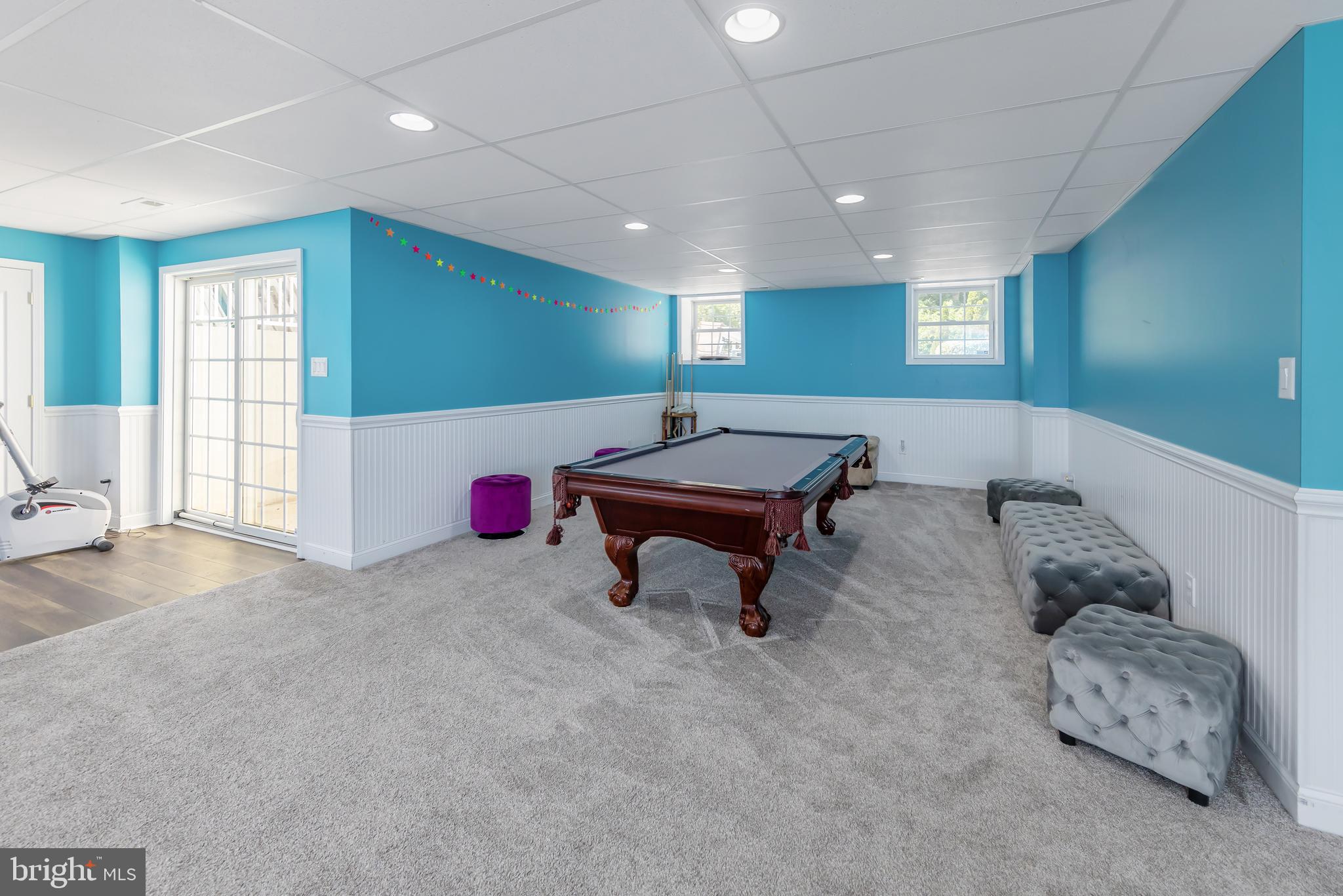 15 Valley Ln