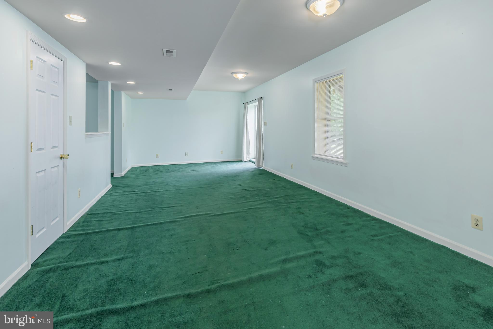 29 LAKE NARRATICON DRIVE
