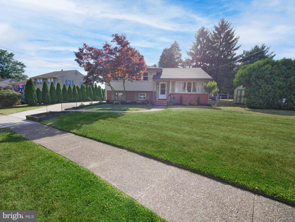 50 HOLLY DRIVE