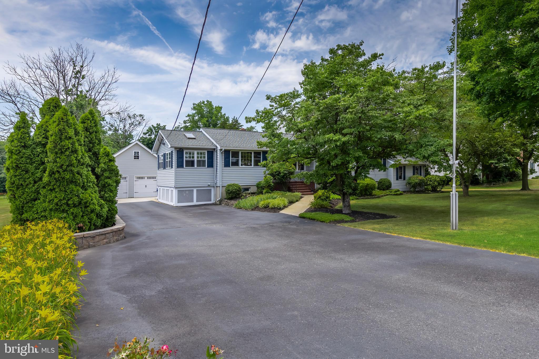 426 Bishop Rd
