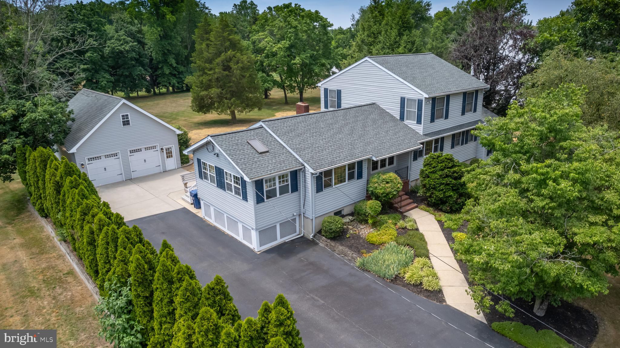 426 Bishop Rd