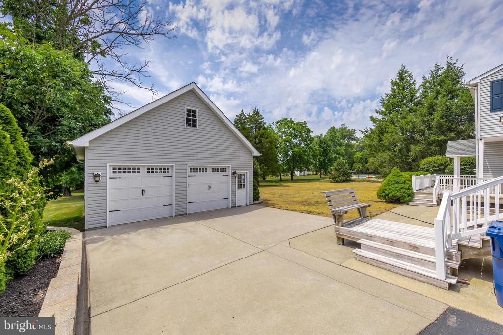 426 Bishop Rd