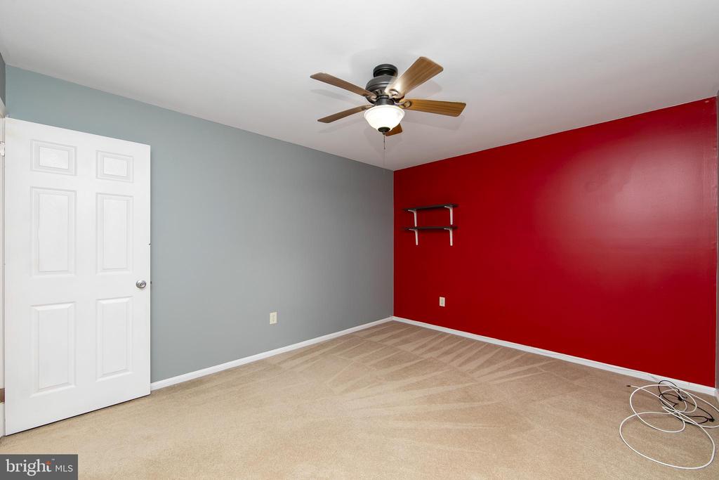 37 Hilliard Way