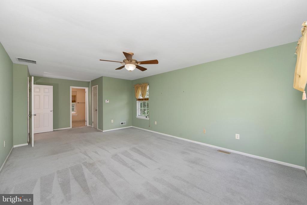 37 Hilliard Way